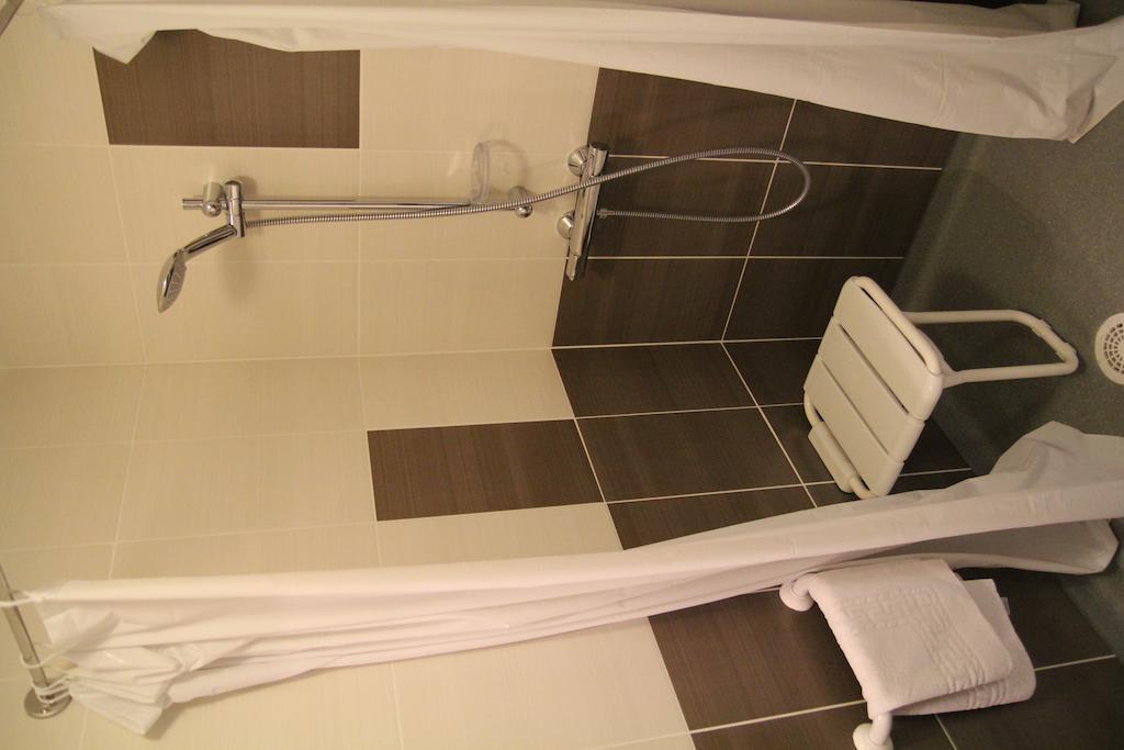Hotel La Madeleine Saint-Benoît-sur-Loire Pokój zdjęcie