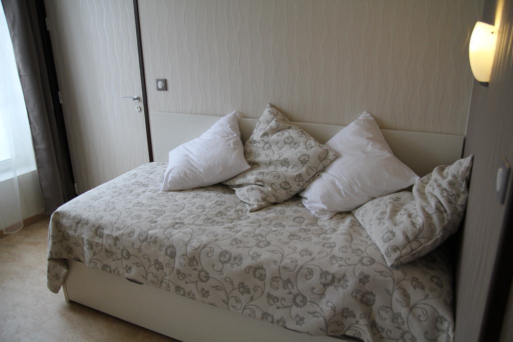 Hotel La Madeleine Saint-Benoît-sur-Loire Pokój zdjęcie