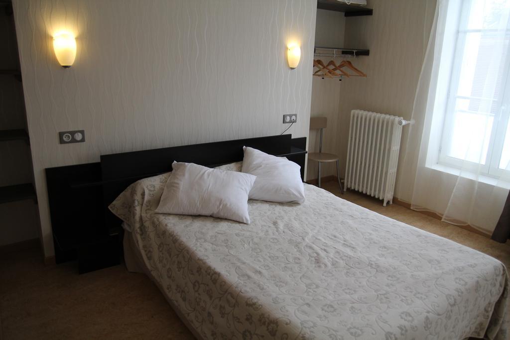 Hotel La Madeleine Saint-Benoît-sur-Loire Pokój zdjęcie